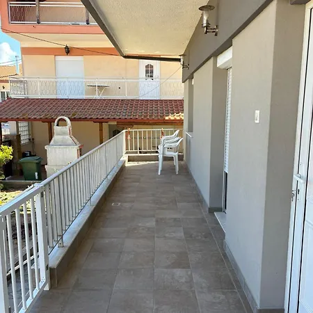 Appartement By Eftimiya Nea Roda