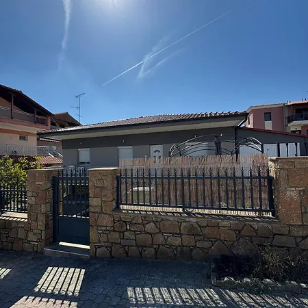 Апартаменты By Eftimiya Неа-Рода